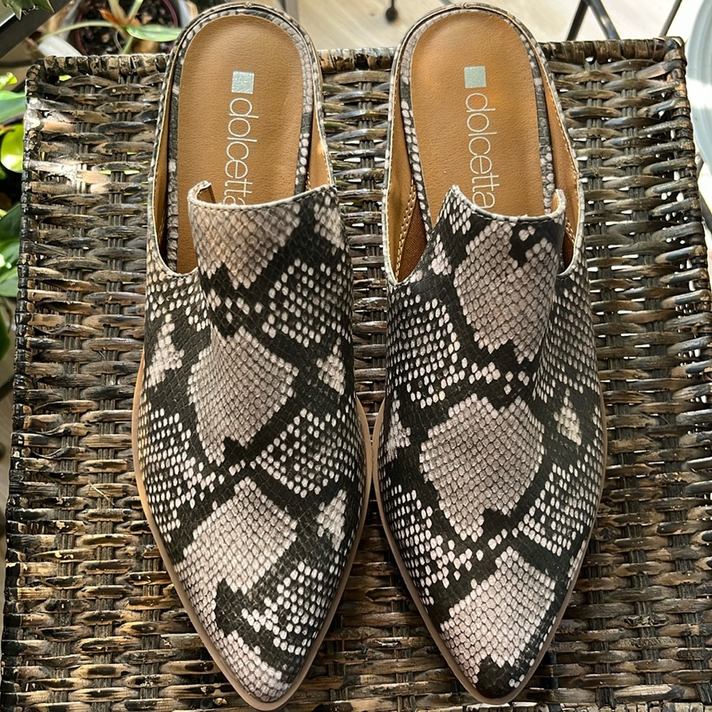 DOLCETTA slip on mule women’s size 9